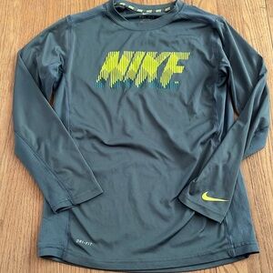 Nike youth size L. Dri fit ! Grey and yellow